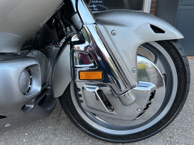 honda - gl-1800-goldwing