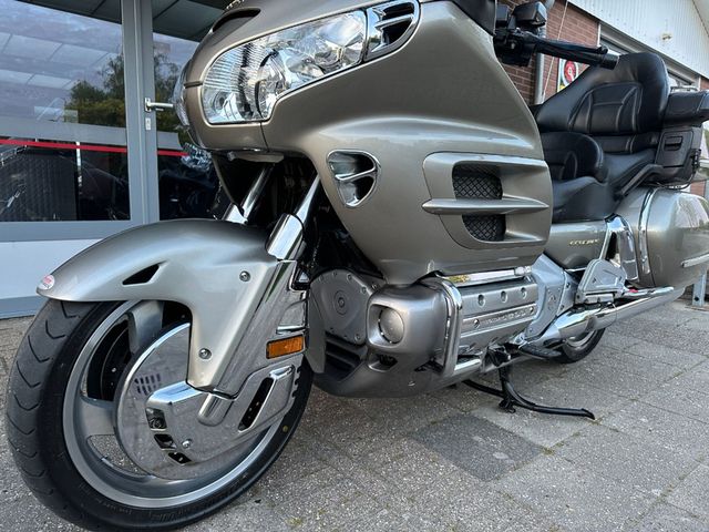 honda - gl-1800-goldwing
