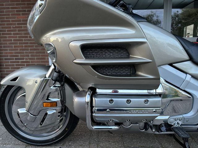 honda - gl-1800-goldwing