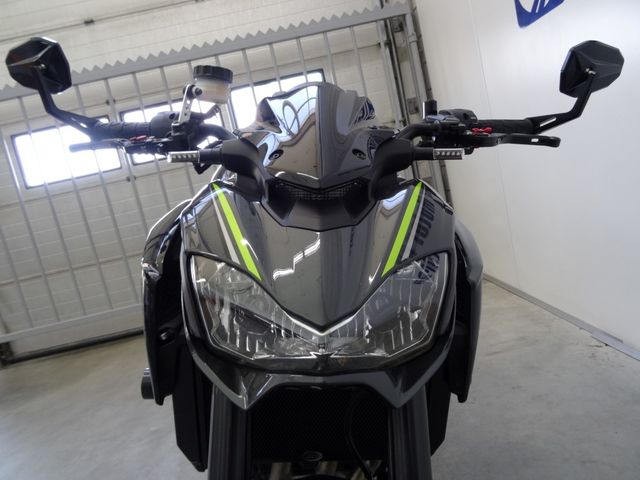 kawasaki - z900