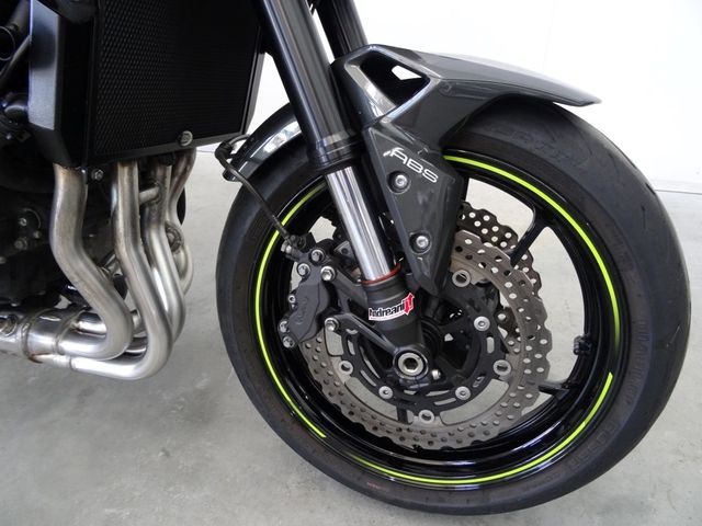 kawasaki - z900