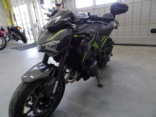 kawasaki - z900