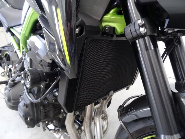 kawasaki - z900