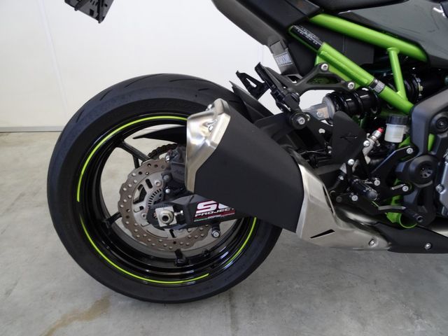 kawasaki - z900