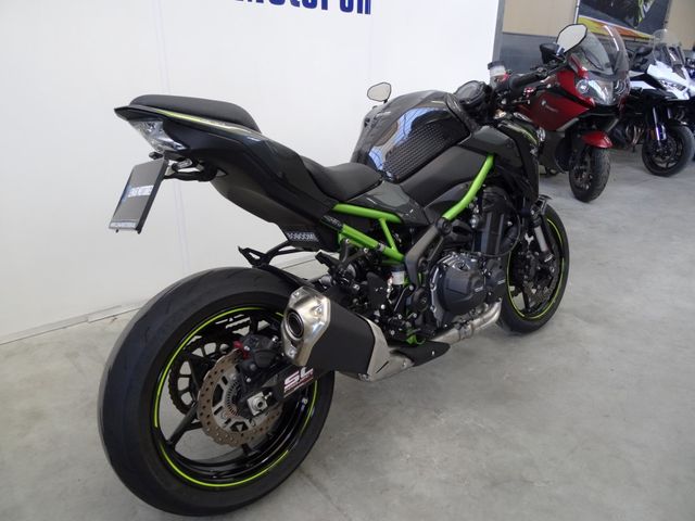 kawasaki - z900