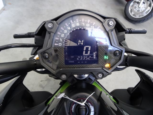 kawasaki - z900