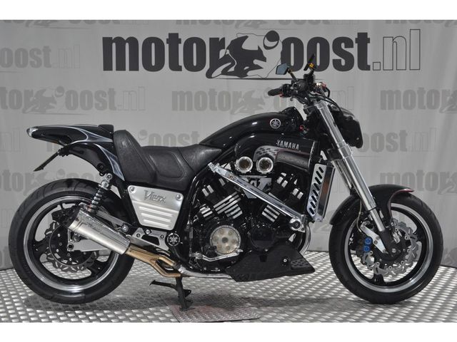 yamaha - vmx-1200-black-max
