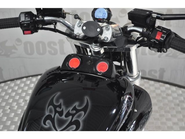 yamaha - vmx-1200-black-max