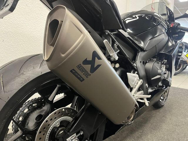 honda - cbr-1000-rr-r-fireblade