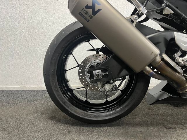 honda - cbr-1000-rr-r-fireblade