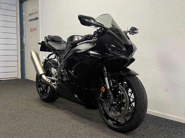 honda - cbr-1000-rr-r-fireblade