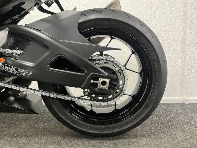 honda - cbr-1000-rr-r-fireblade