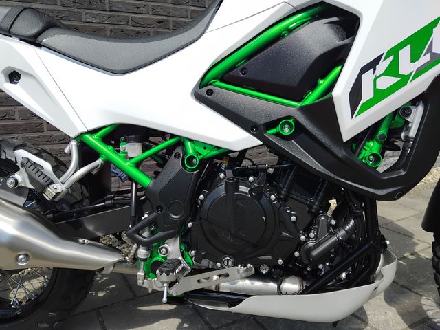 kawasaki - kle-500-se