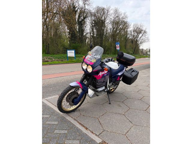 honda - xrv-750-africa-twin