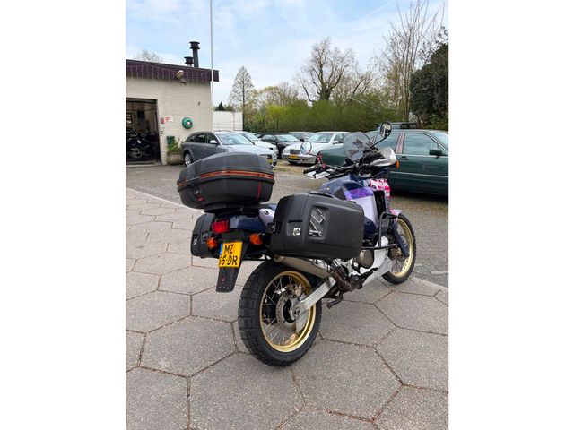 honda - xrv-750-africa-twin