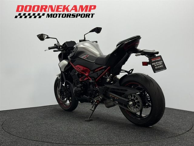 kawasaki - z900