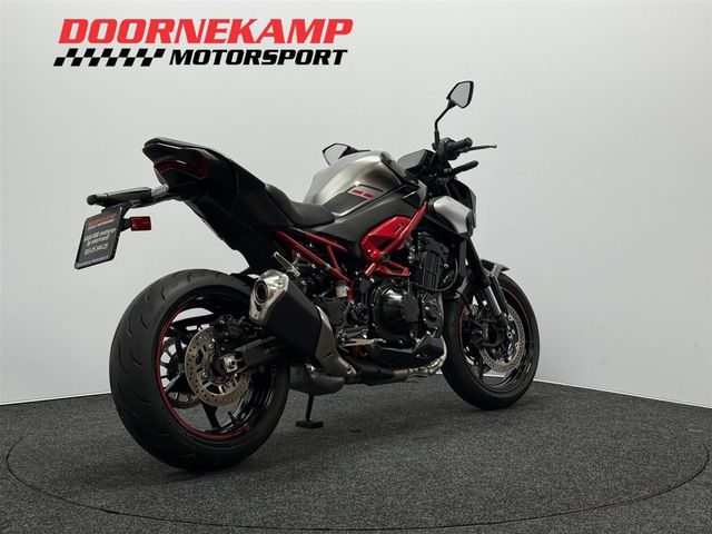 kawasaki - z900