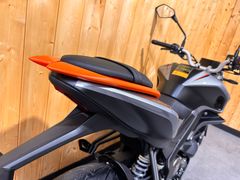 Qjmotor SRK 125 S 2026 nieuw – foto 12 van 25