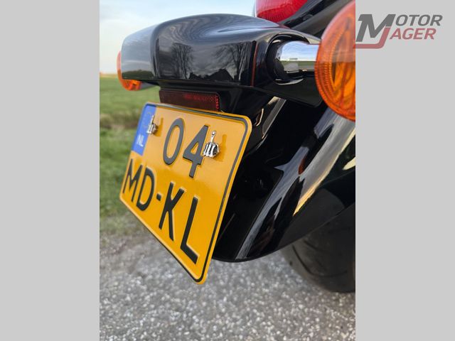 suzuki - c-1500-bt-intruder