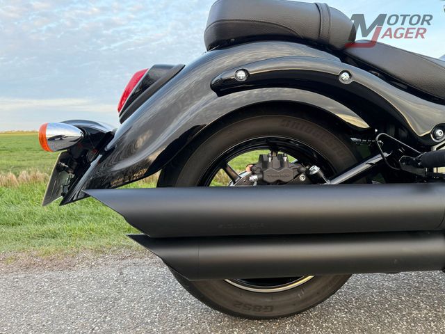 suzuki - c-1500-bt-intruder