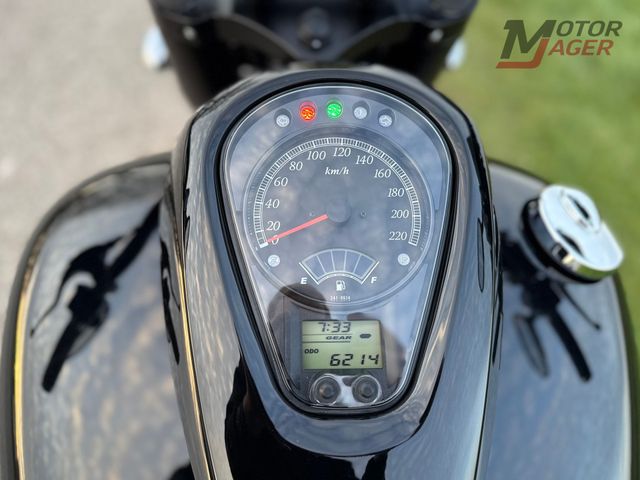 suzuki - c-1500-bt-intruder