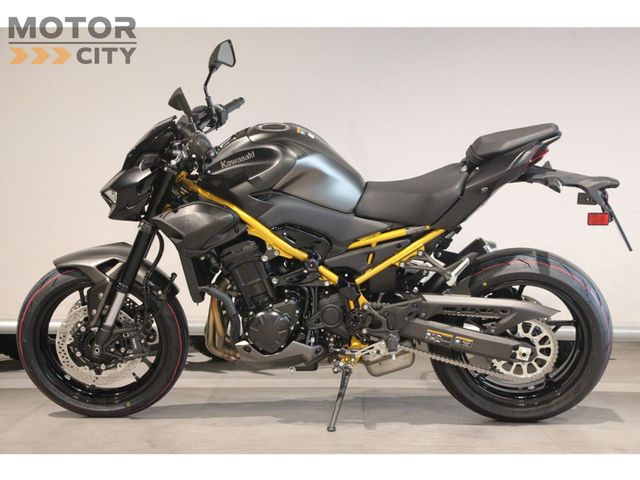 kawasaki - z900