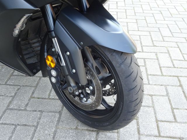 yamaha - tmax-560