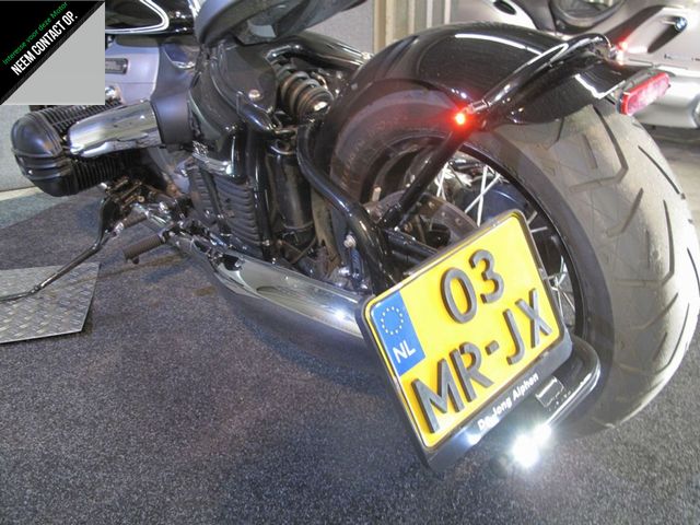 bmw - r-18