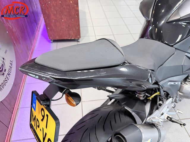kawasaki - z-800-abs