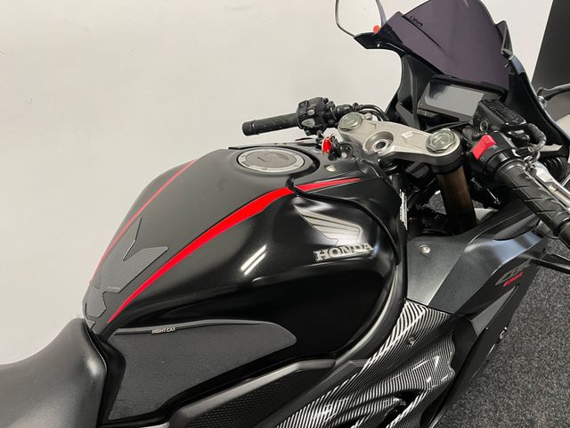 honda - cbr-650-r