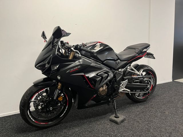 honda - cbr-650-r