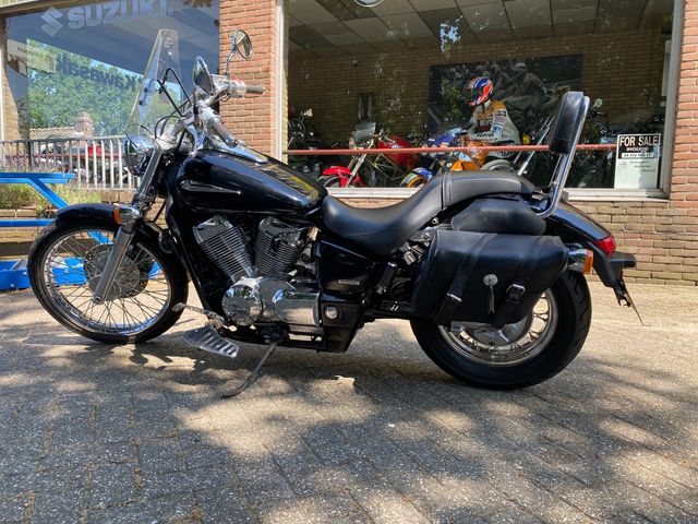 honda - vt-750-c2-shadow-ace