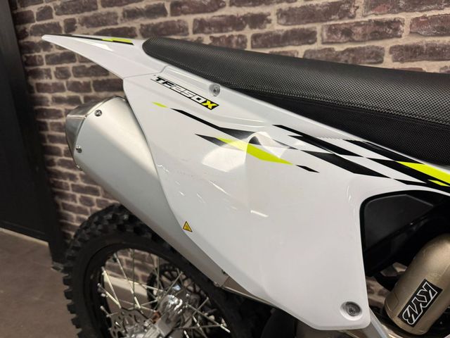 triumph - tf-250-x