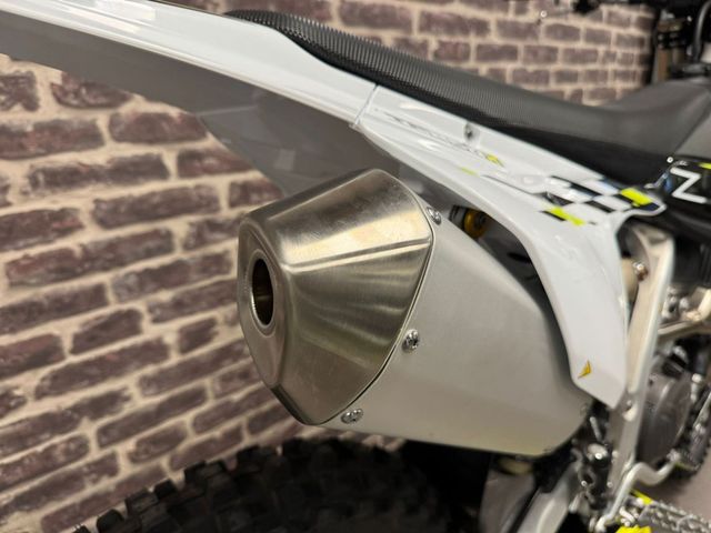triumph - tf-250-x