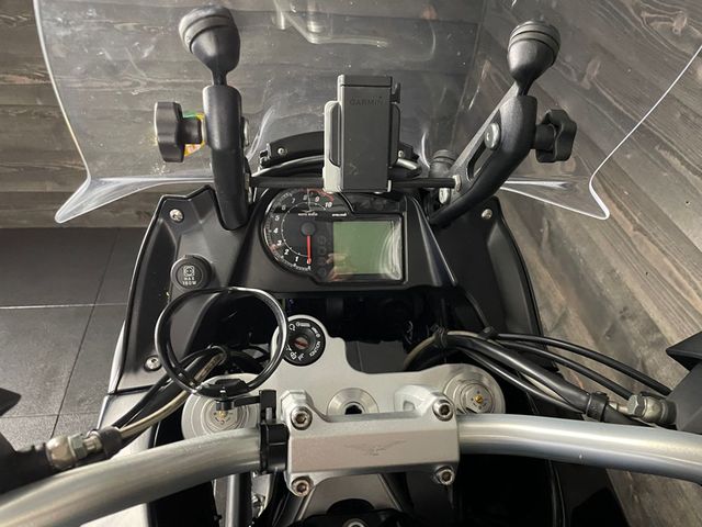 moto-guzzi - stelvio-1200-8v