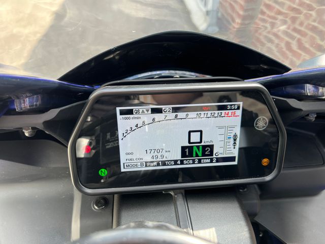 yamaha - yzf-r1