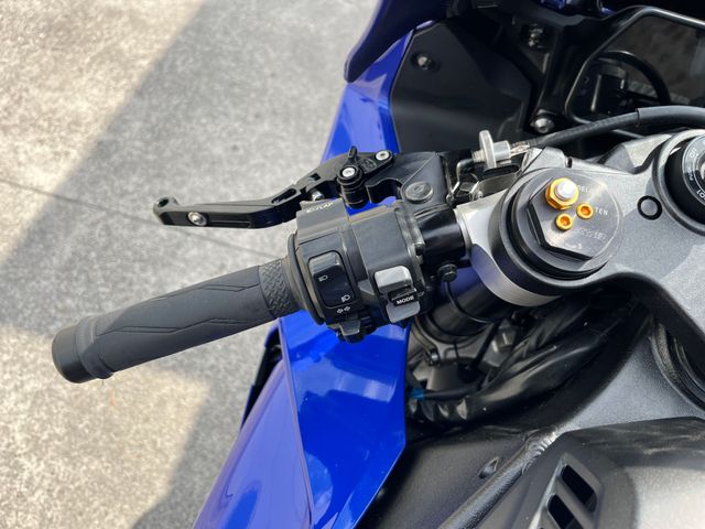 yamaha - yzf-r1