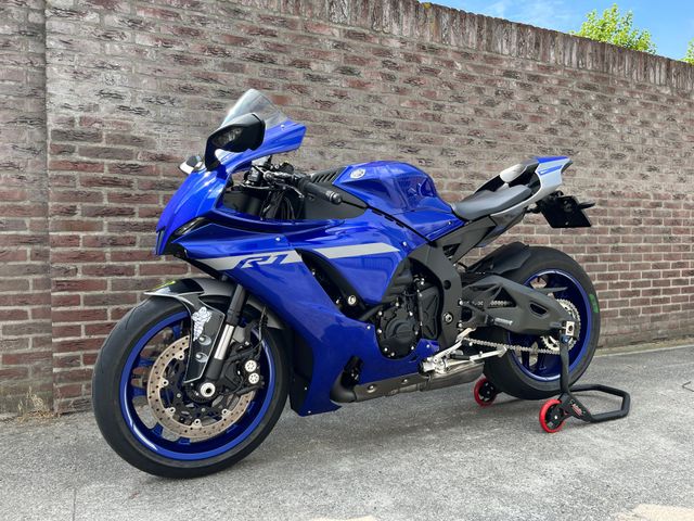 yamaha - yzf-r1