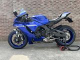 YAMAHA YZF R1