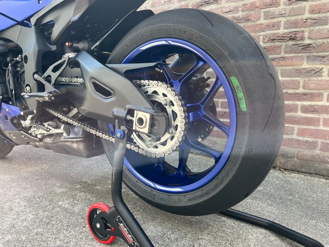 yamaha - yzf-r1
