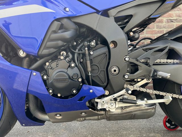 yamaha - yzf-r1