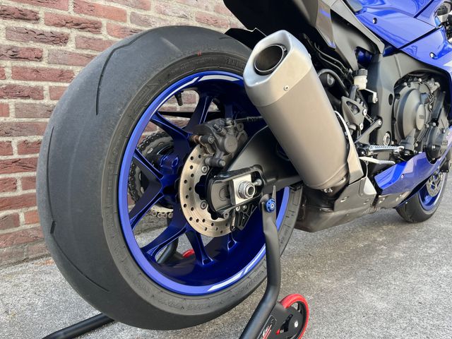 yamaha - yzf-r1