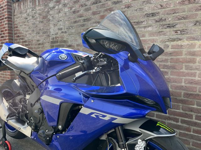 yamaha - yzf-r1