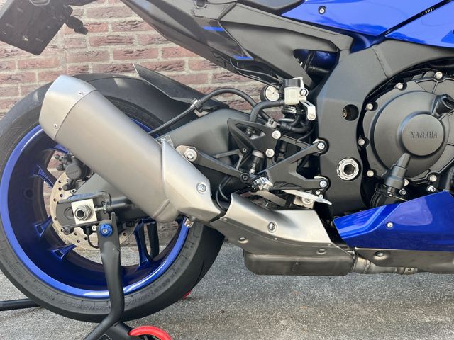 yamaha - yzf-r1