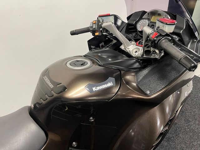 kawasaki - gtr-1400