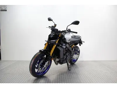 YAMAHA MT 09 SP – foto 3