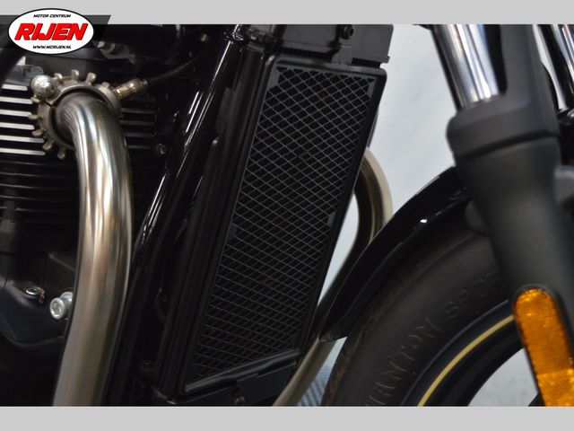 triumph - street-cup