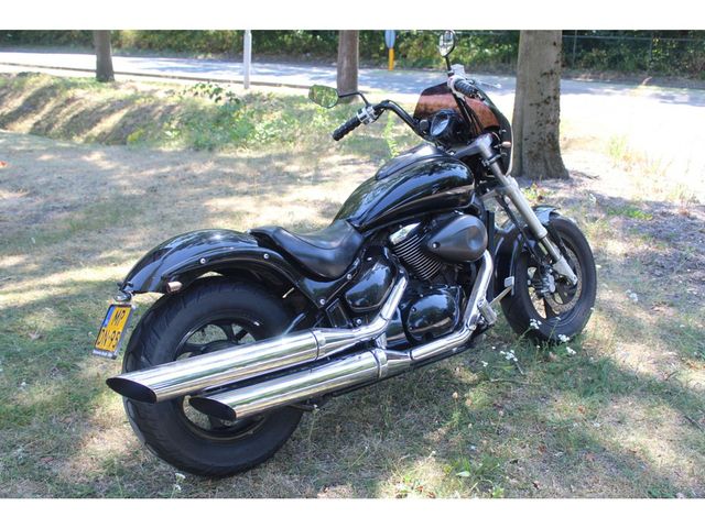 suzuki - 800-intruder