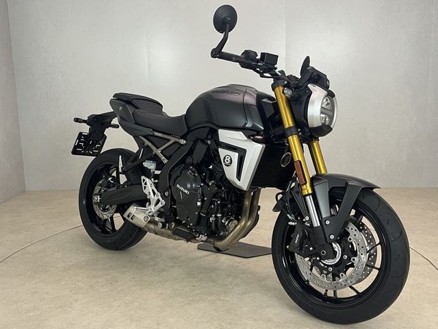 suzuki - gsx-8t