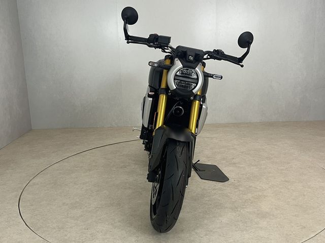 suzuki - gsx-8t